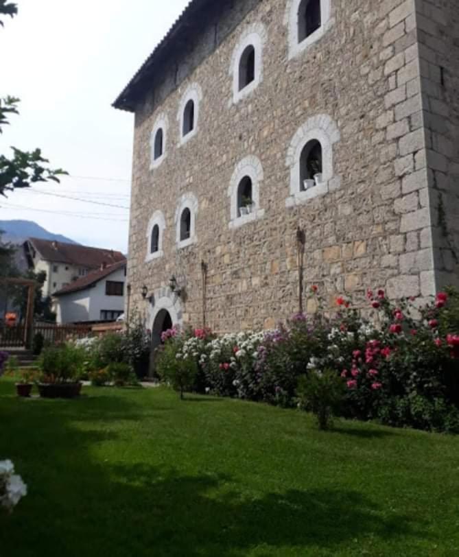 Stone Tower Hotel Plav Bagian luar foto